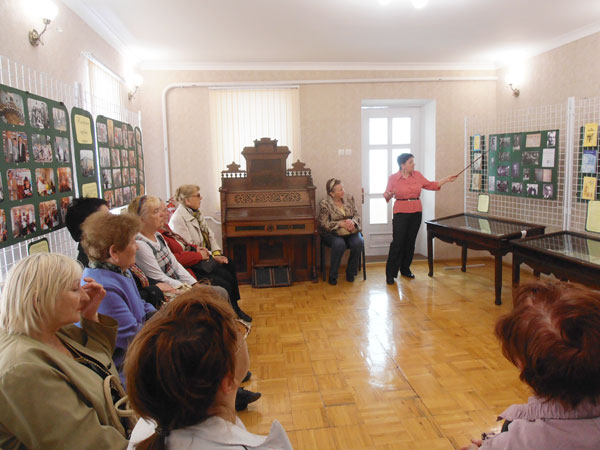kar1243.jpg (65249 bytes)