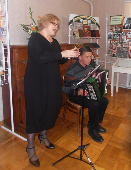 kar1675.jpg (56126 bytes)