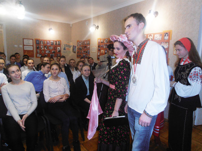 kar1679.jpg (81476 bytes)