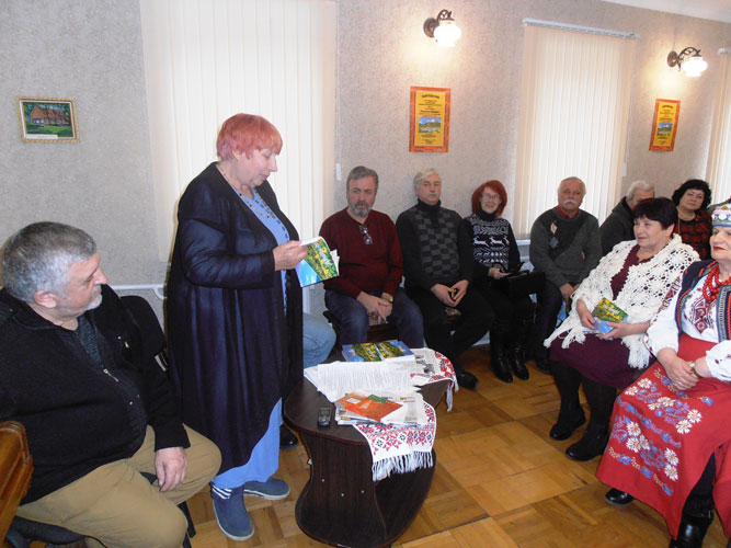 kar2332.jpg (84763 bytes)