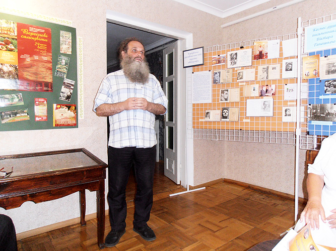 kar2886-13.jpg (197381 bytes)