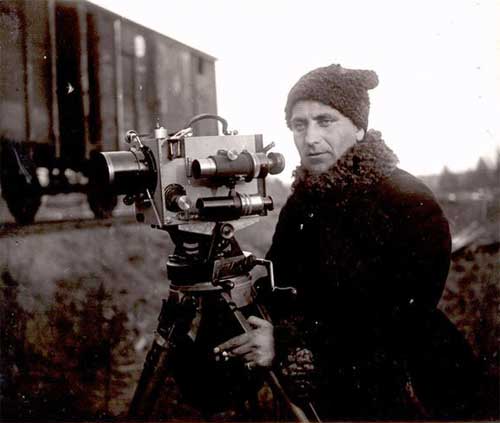 kar527.jpg (23500 bytes)
